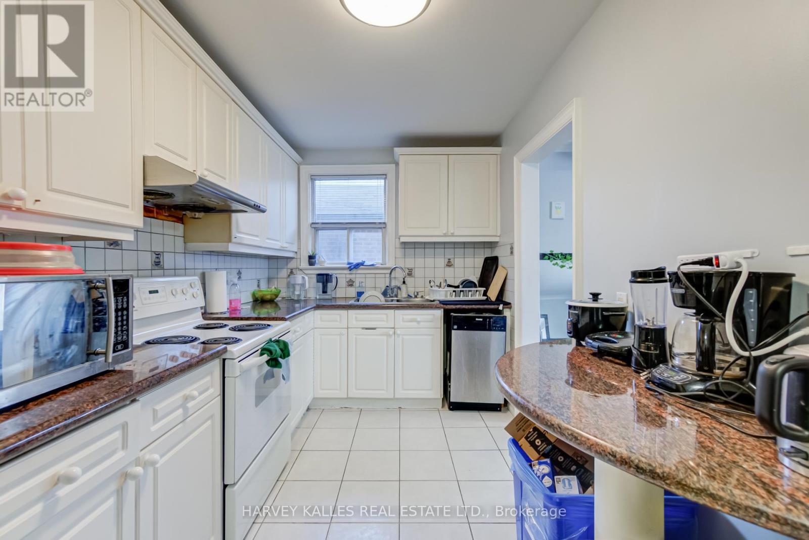 72 Mendota Road Property Photo 4