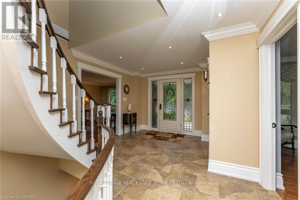 2123 Kawartha Crescent Property Photo 14