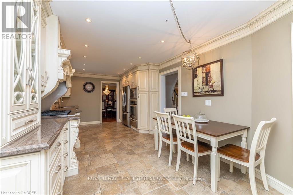2123 Kawartha Crescent Property Photo 15