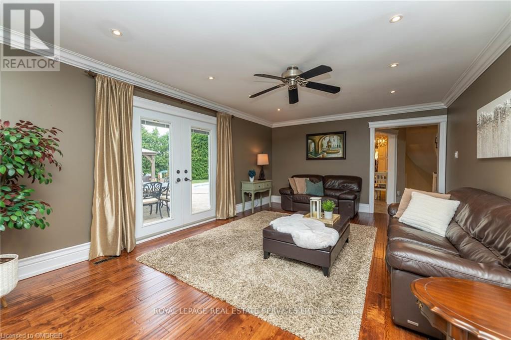 2123 Kawartha Crescent Property Photo 19