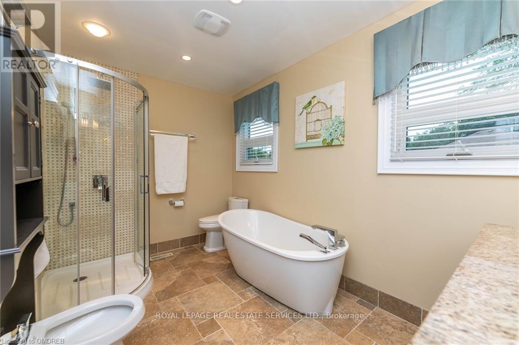 2123 Kawartha Crescent Property Photo 27