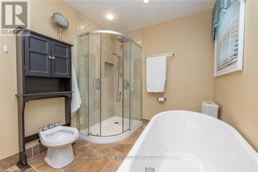 2123 Kawartha Crescent Property Photo 29