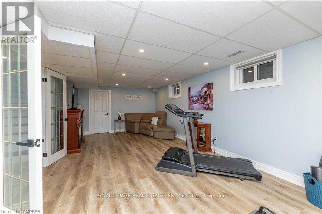 2123 Kawartha Crescent Property Photo 31