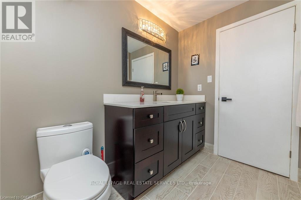 2123 Kawartha Crescent Property Photo 32