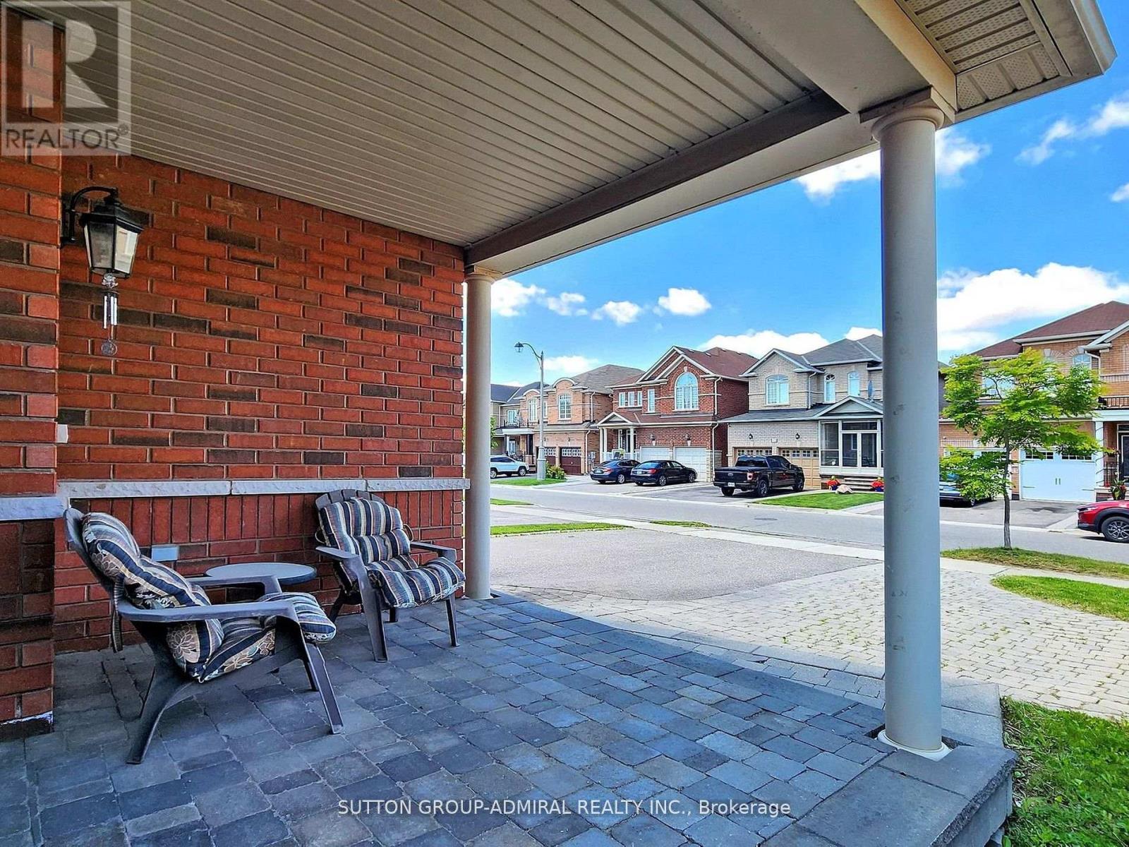 13 Fallgate Drive Property Photo 6