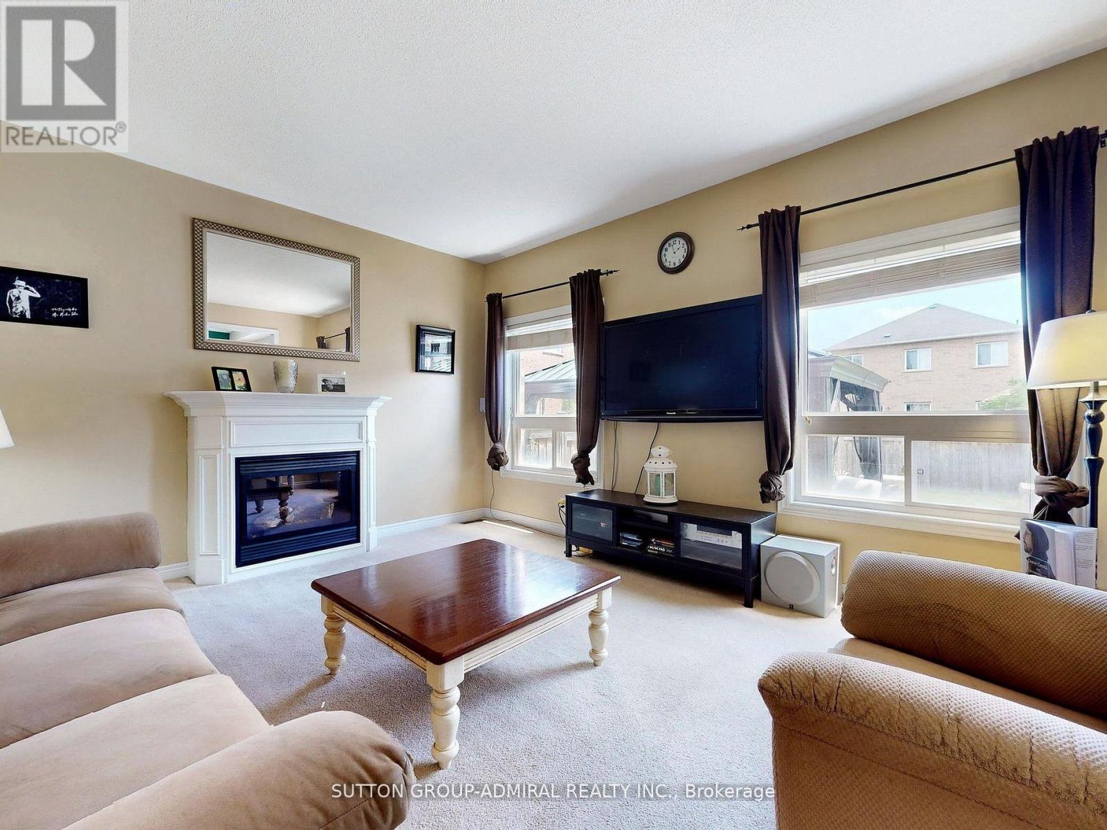 13 Fallgate Drive Property Photo 7