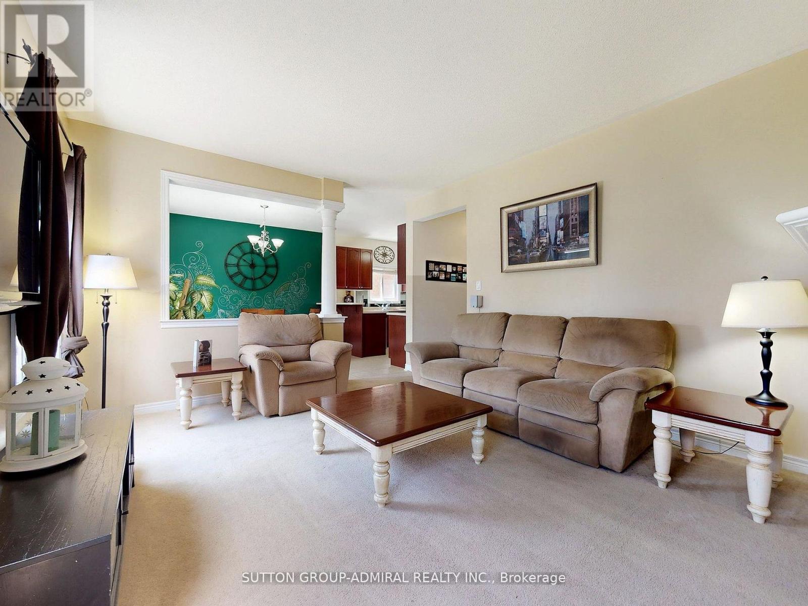 13 Fallgate Drive Property Photo 8
