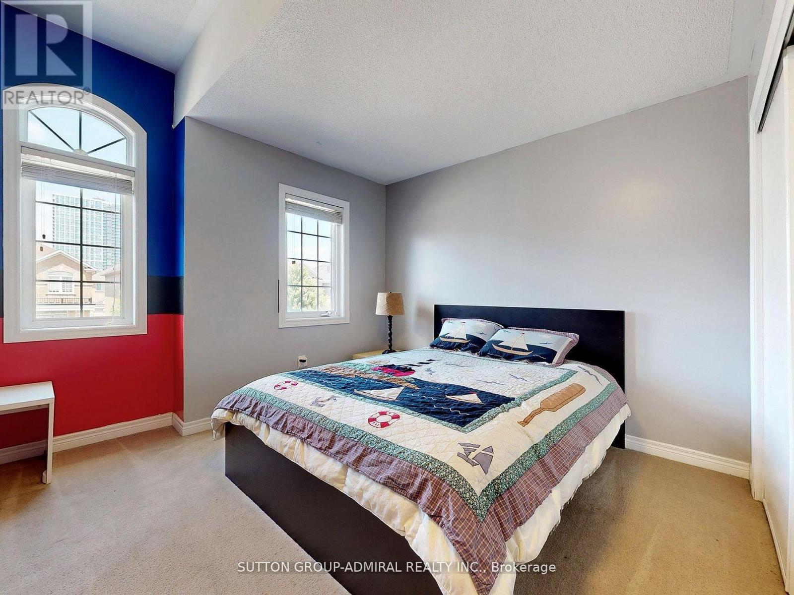 13 Fallgate Drive Property Photo 20