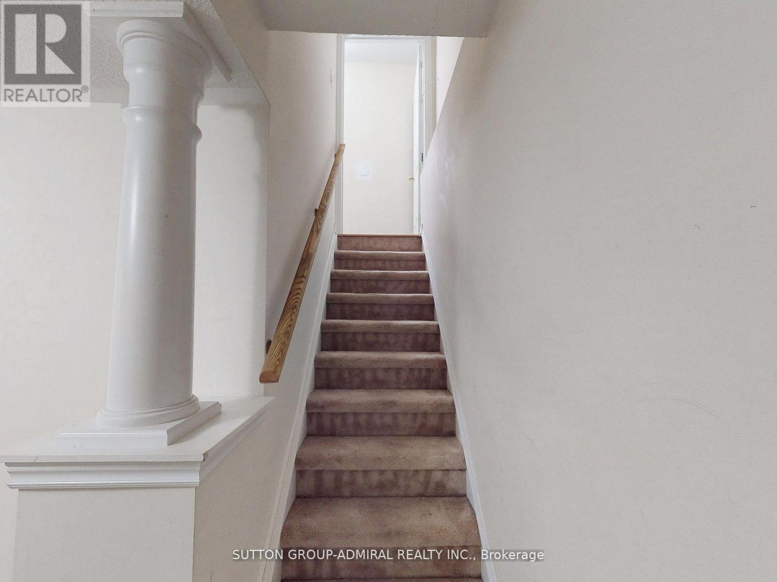 13 Fallgate Drive Property Photo 23