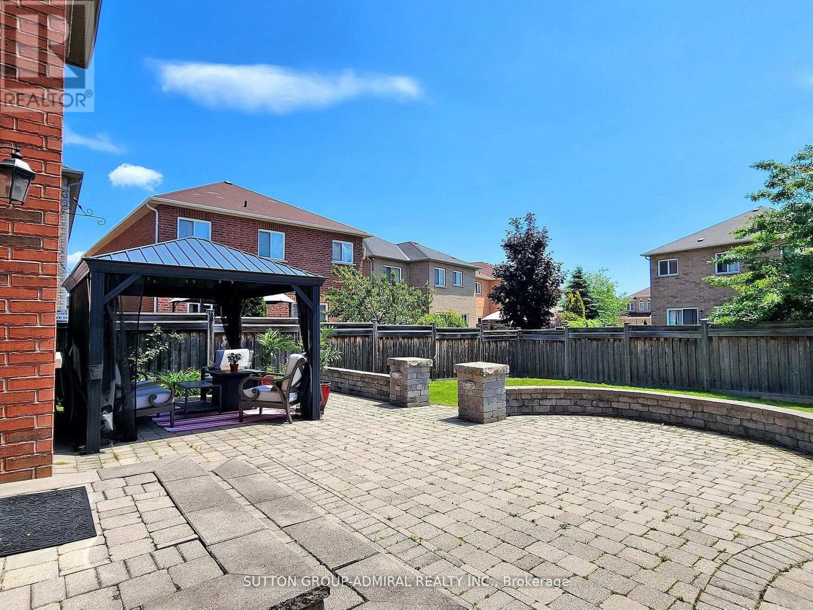 13 Fallgate Drive Property Photo 28