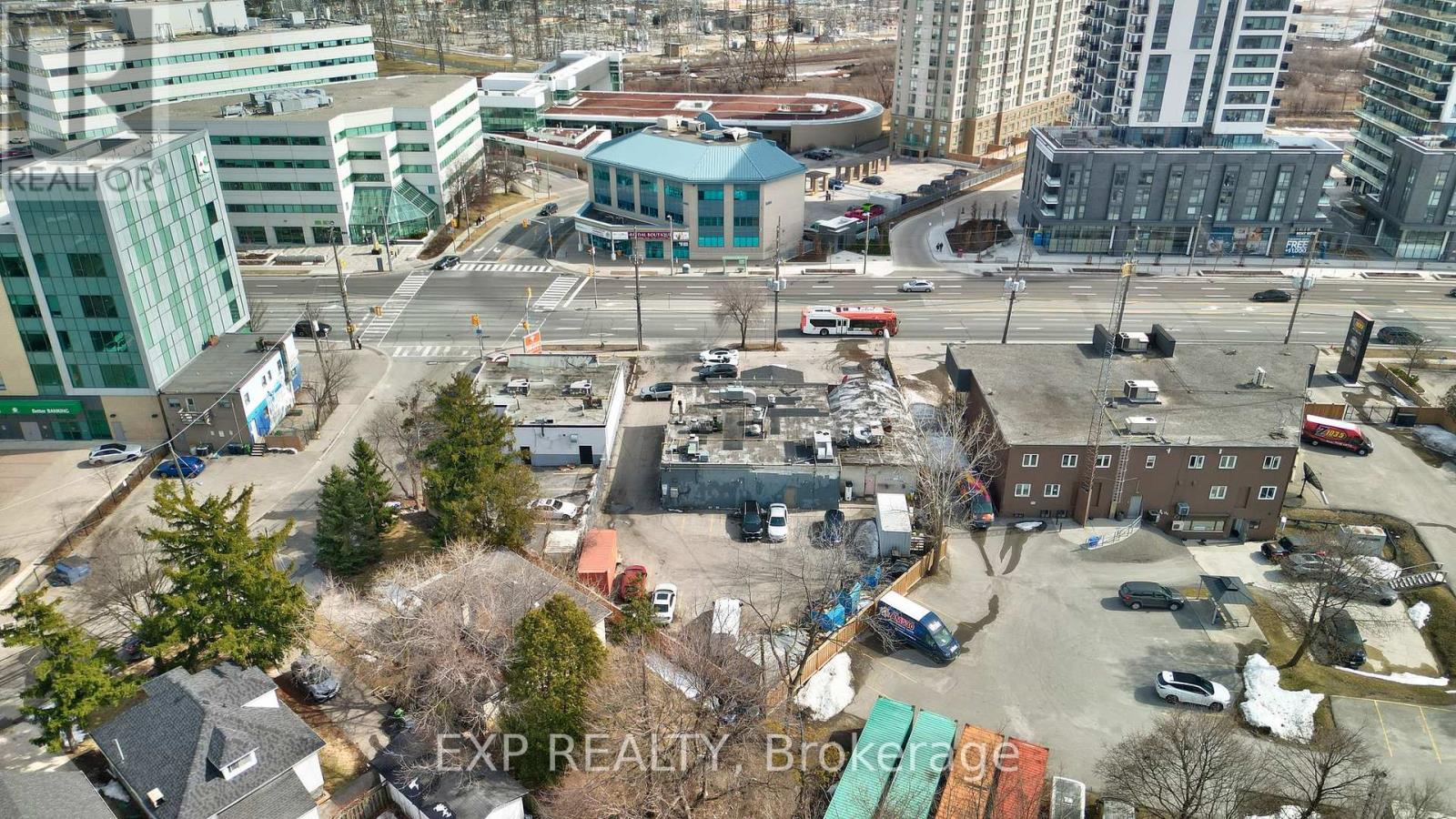 5308 Dundas Street W Property Photo 6