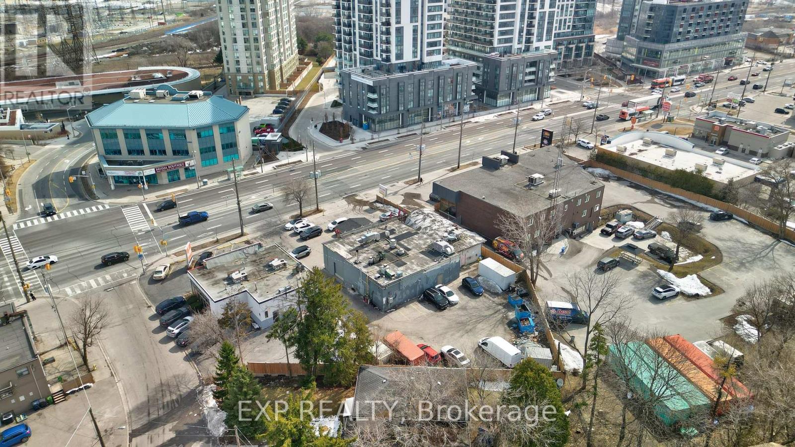 5308 Dundas Street W Property Photo 7