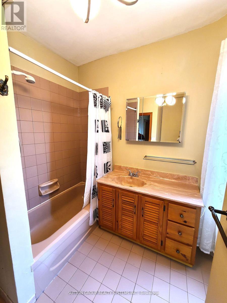 177 Brookside Avenue Property Photo 12