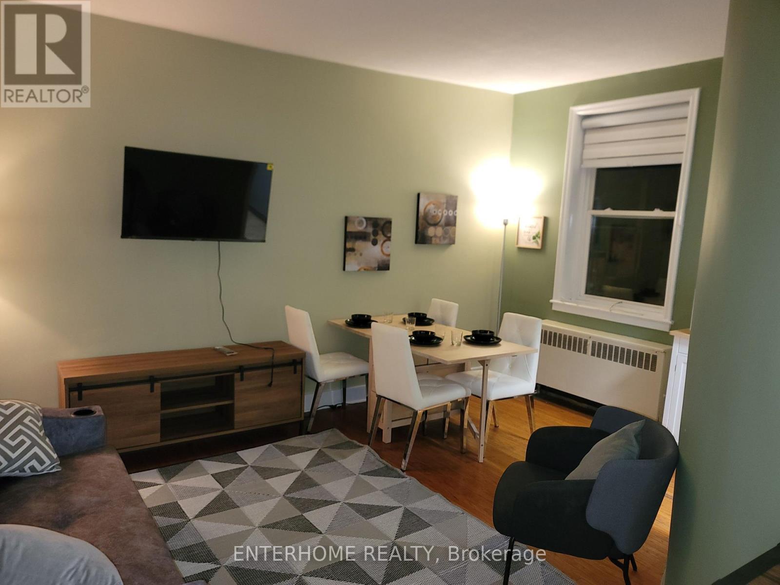 3 - 51 QUEEN STREET E Property Photo 1