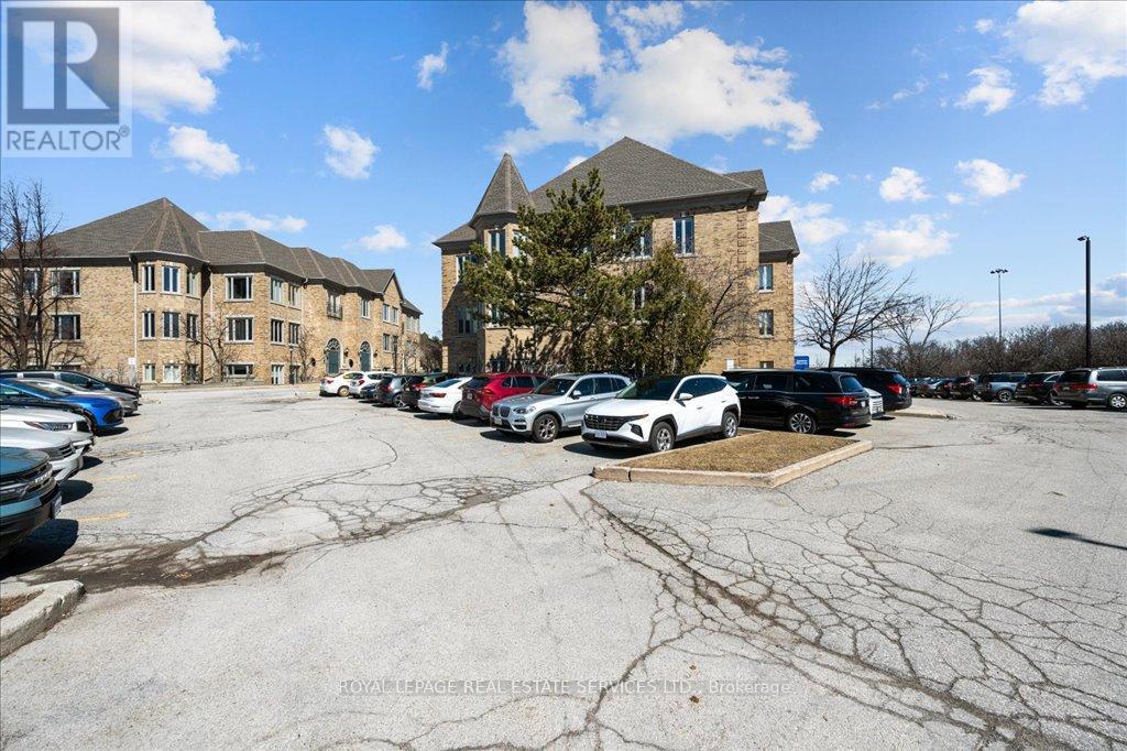 200 - 414 North Service Road E Property Photo 3
