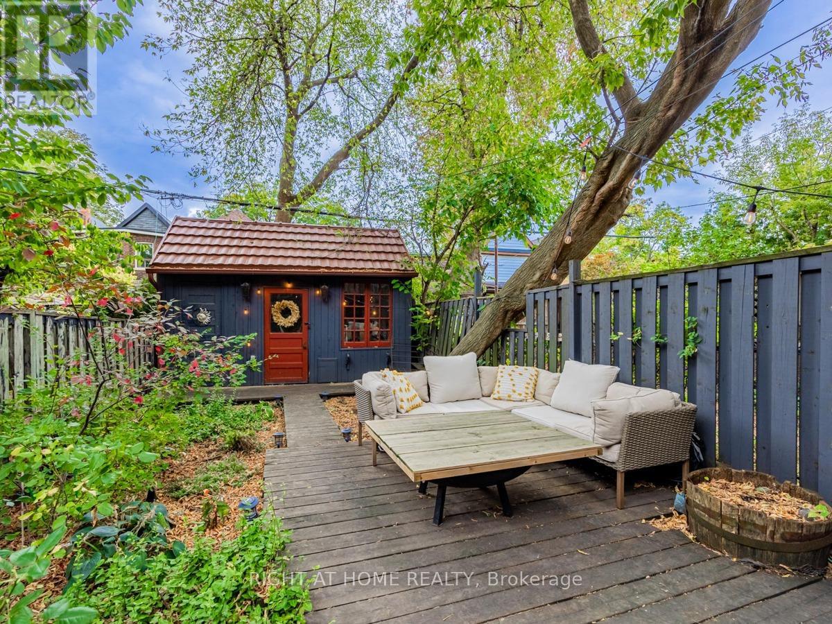 547 Saint Clarens Avenue Property Photo 4