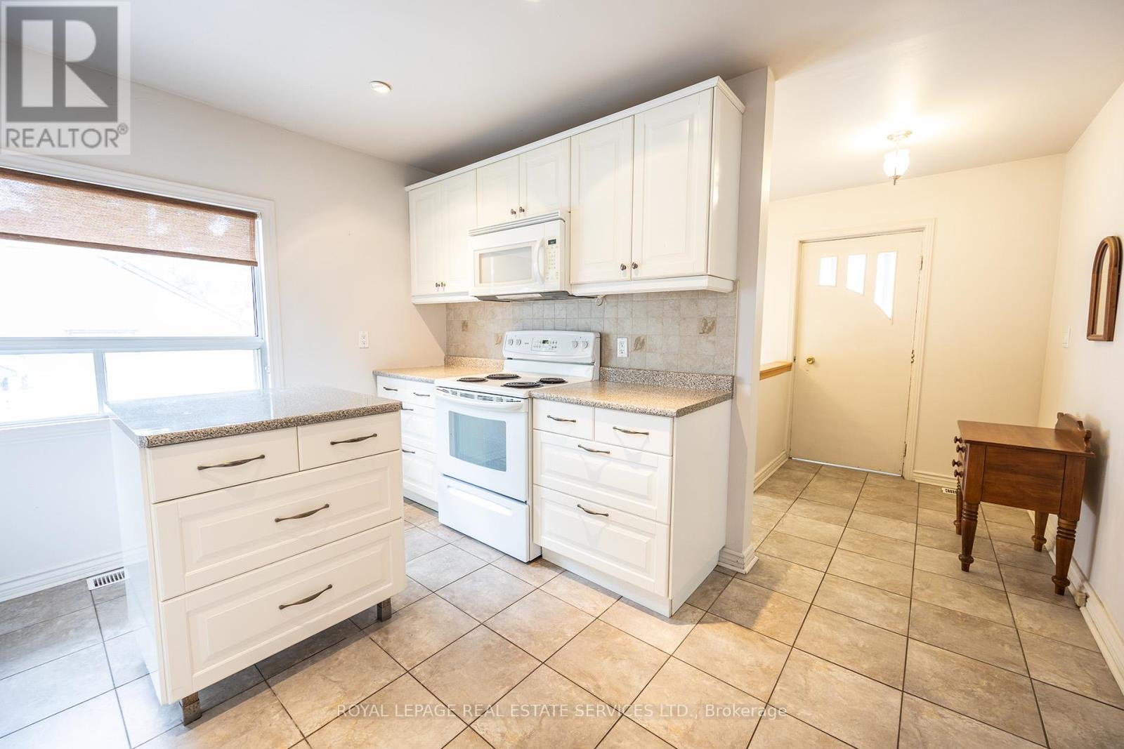 1361 Kenmuir Avenue Property Photo 9