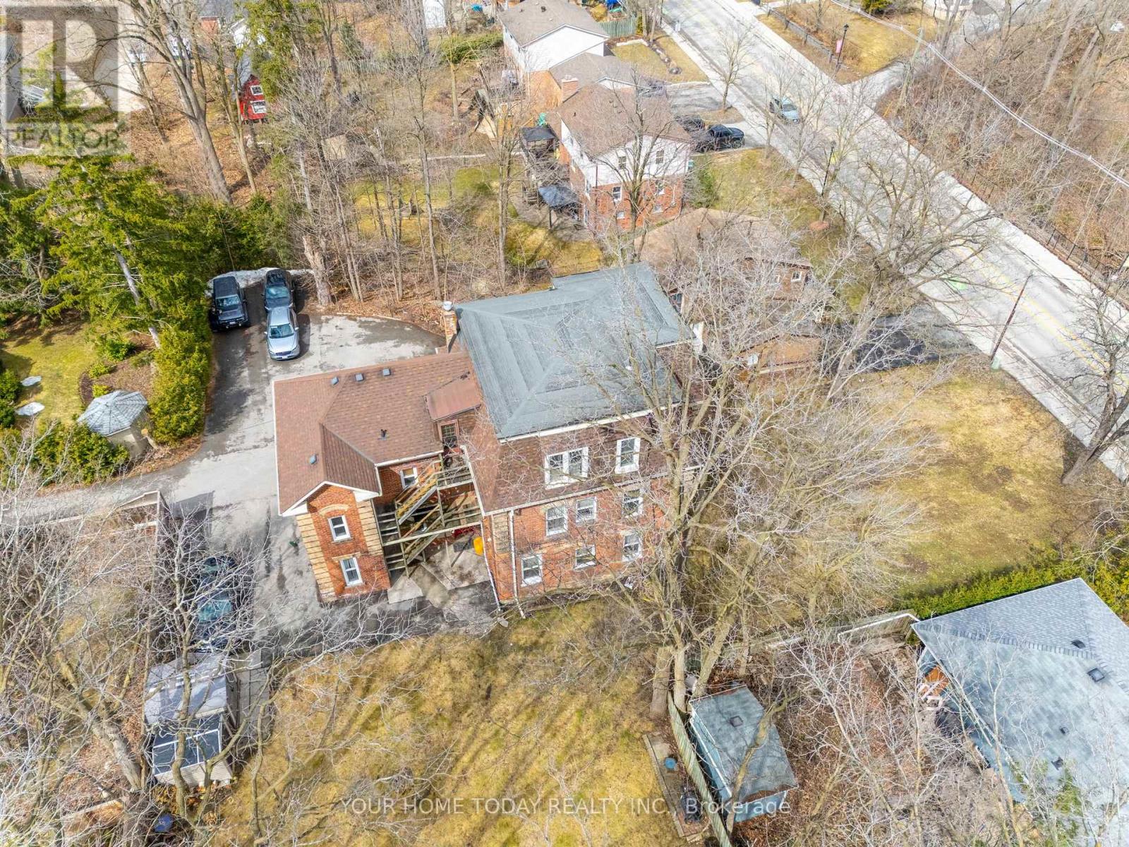 36 Market Street Property Photo 9
