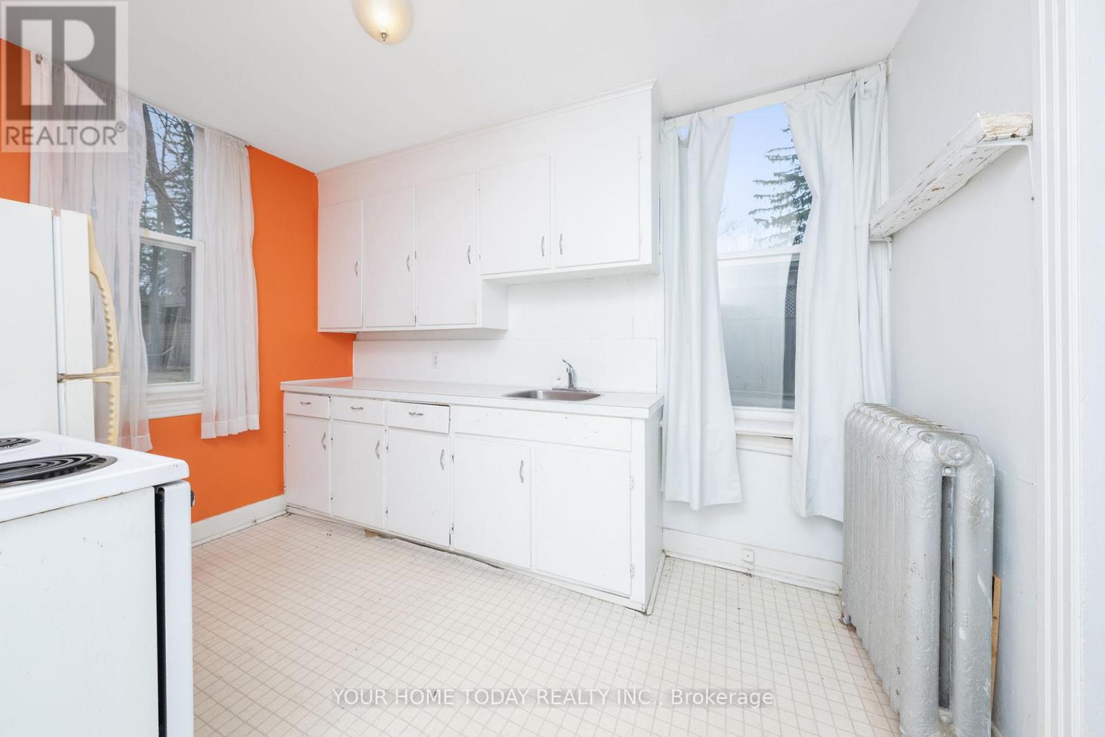 36 Market Street Property Photo 41