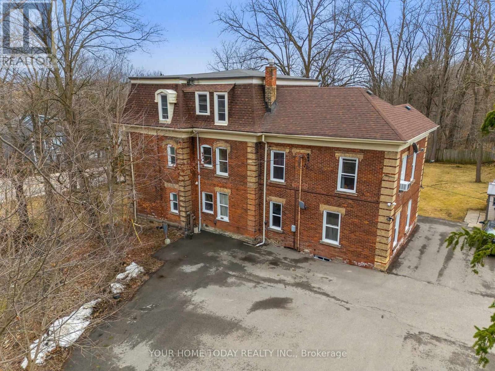 36 Market Street Property Photo 8
