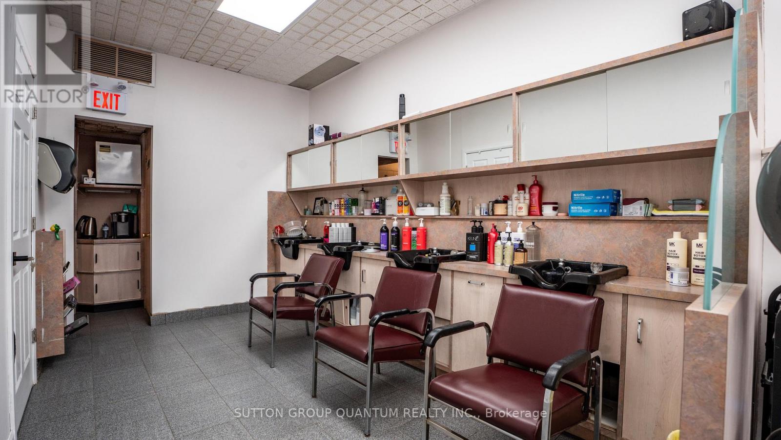 6 - 5291 Lakeshore Road Property Photo 13