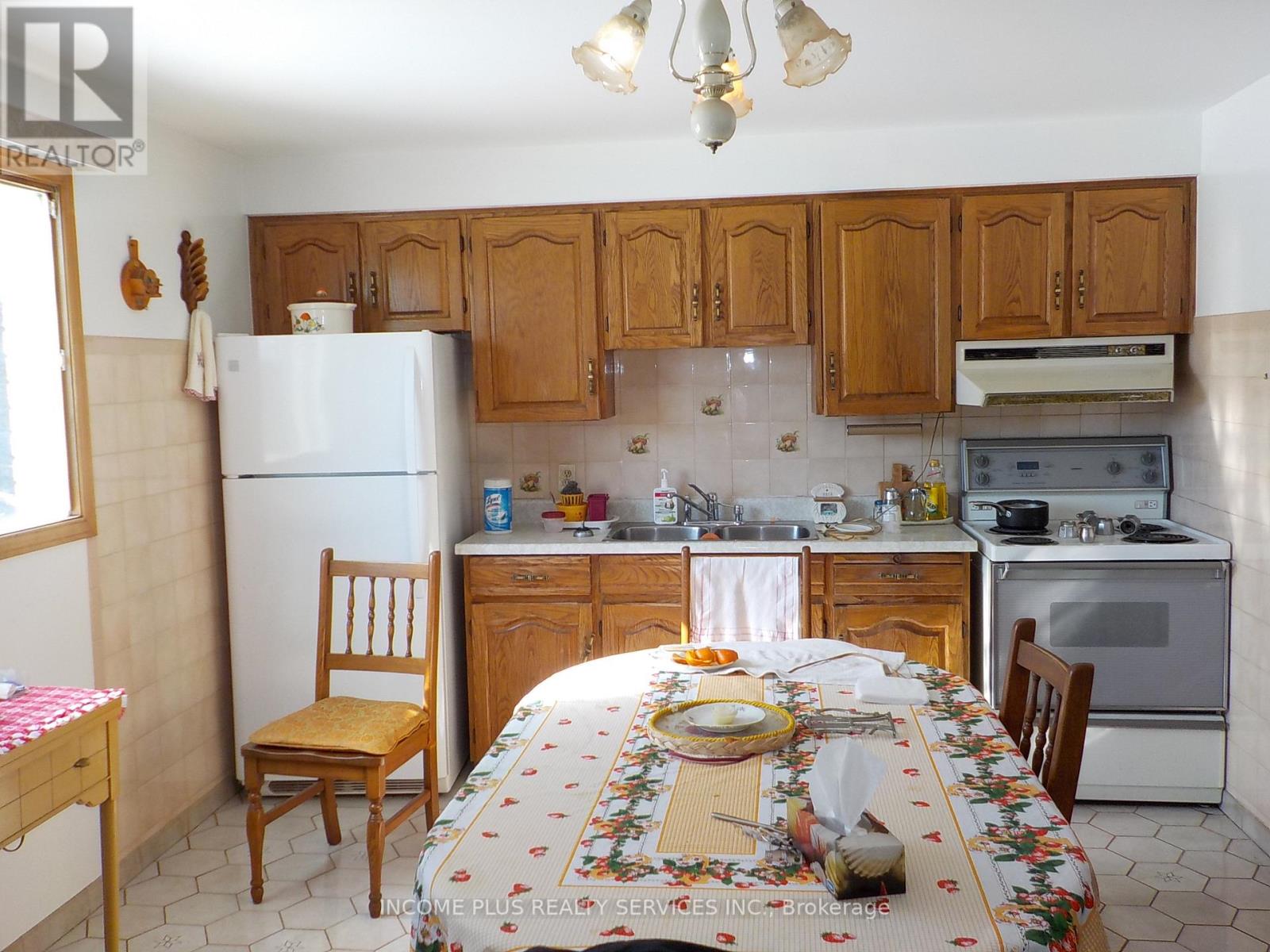 335 Ranee Avenue Property Photo 4