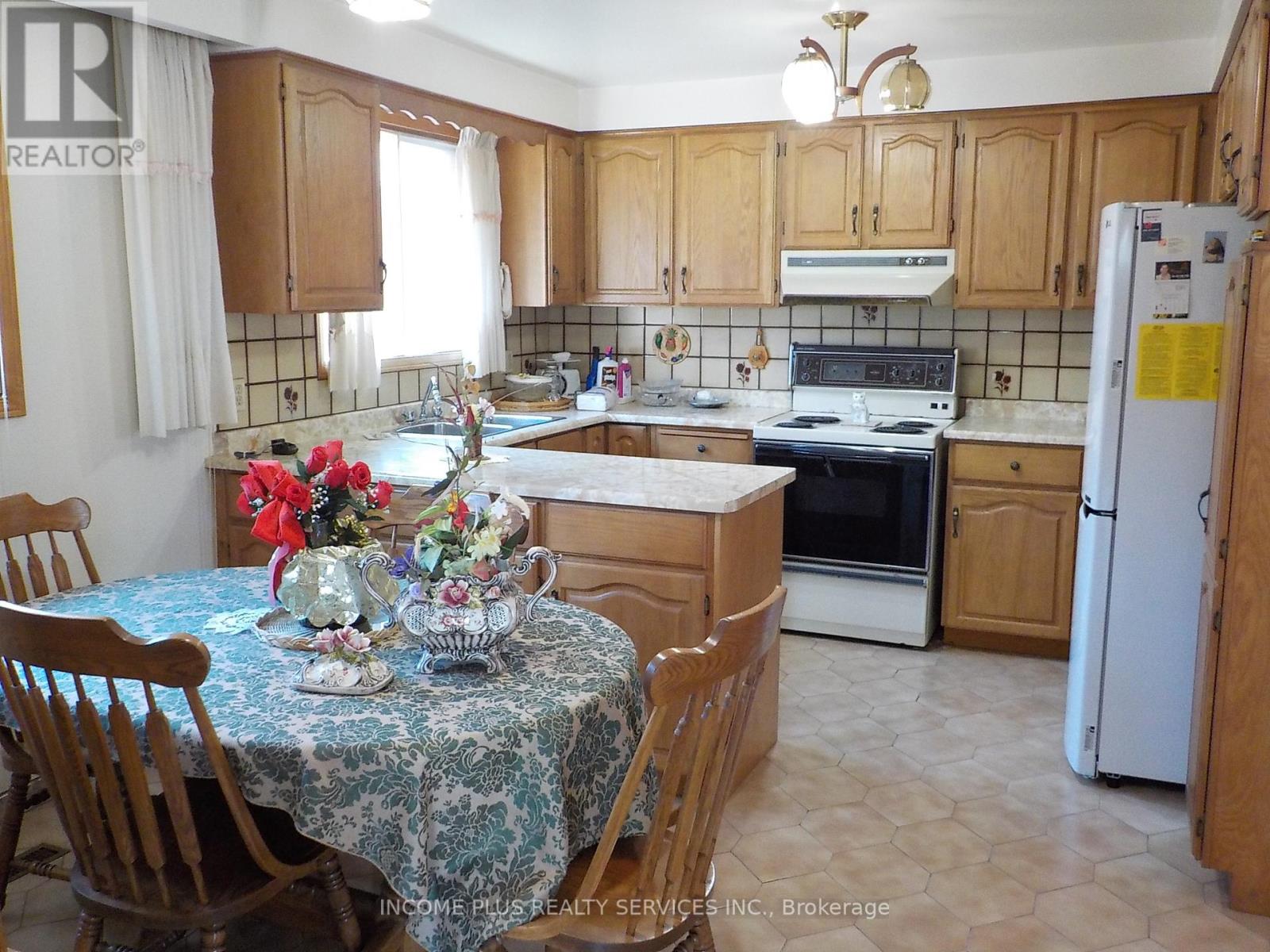 335 Ranee Avenue Property Photo 5