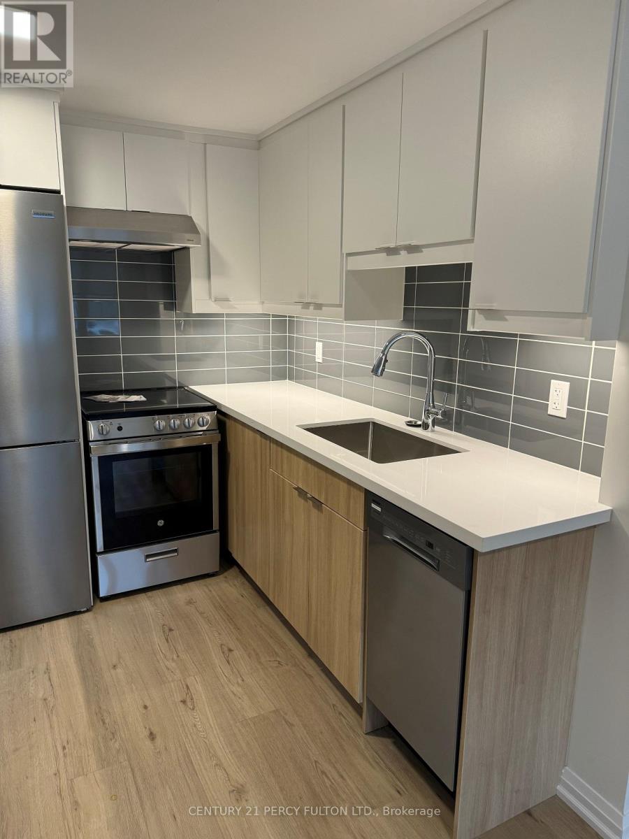 3 - 167 Thirtieth Street Property Photo 4