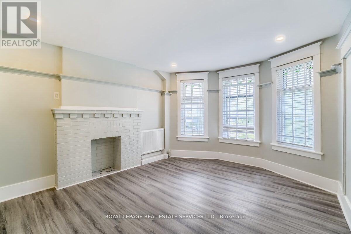 31 Tyndall Avenue Property Photo 19