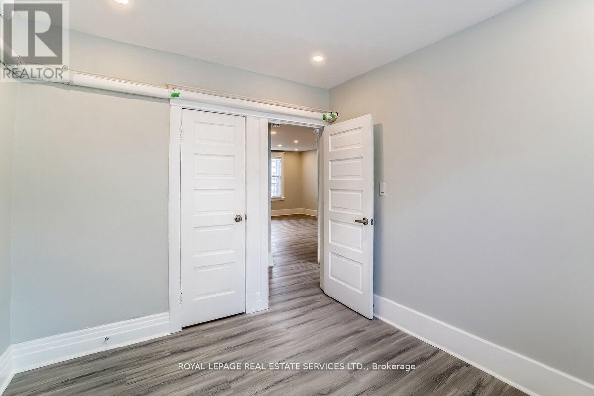 31 Tyndall Avenue Property Photo 22