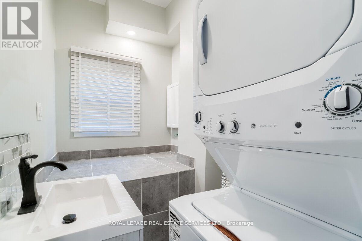 31 Tyndall Avenue Property Photo 13