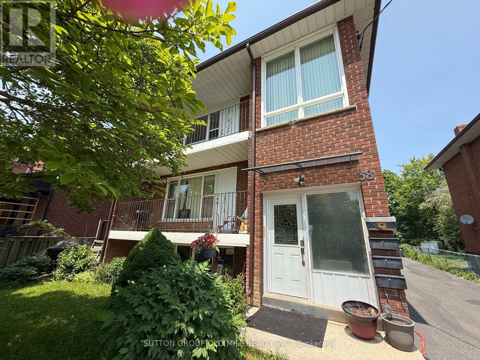 3 - 38 Vanevery Street Property Photo 1