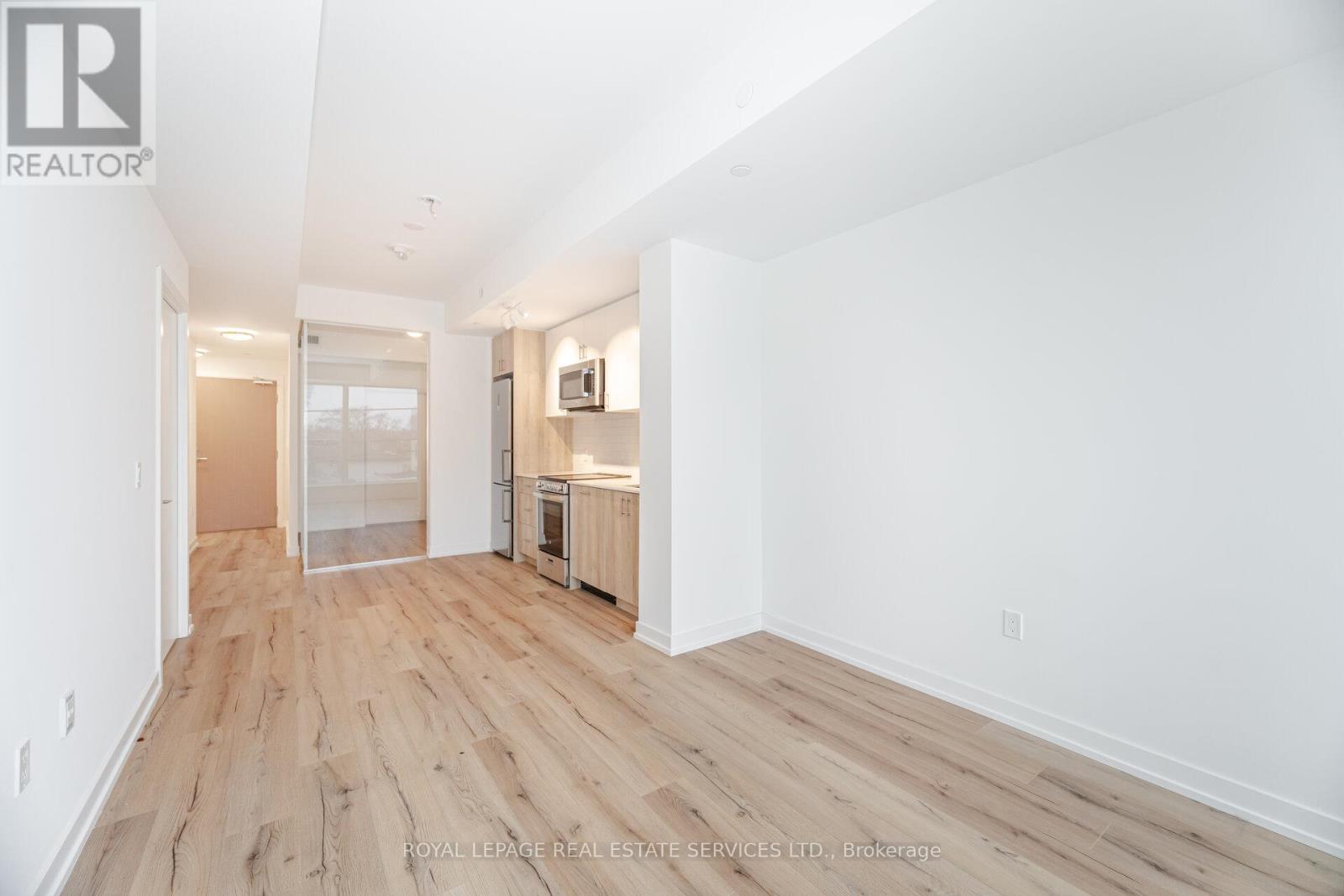 203 - 1195 The Queensway Avenue Property Photo 6