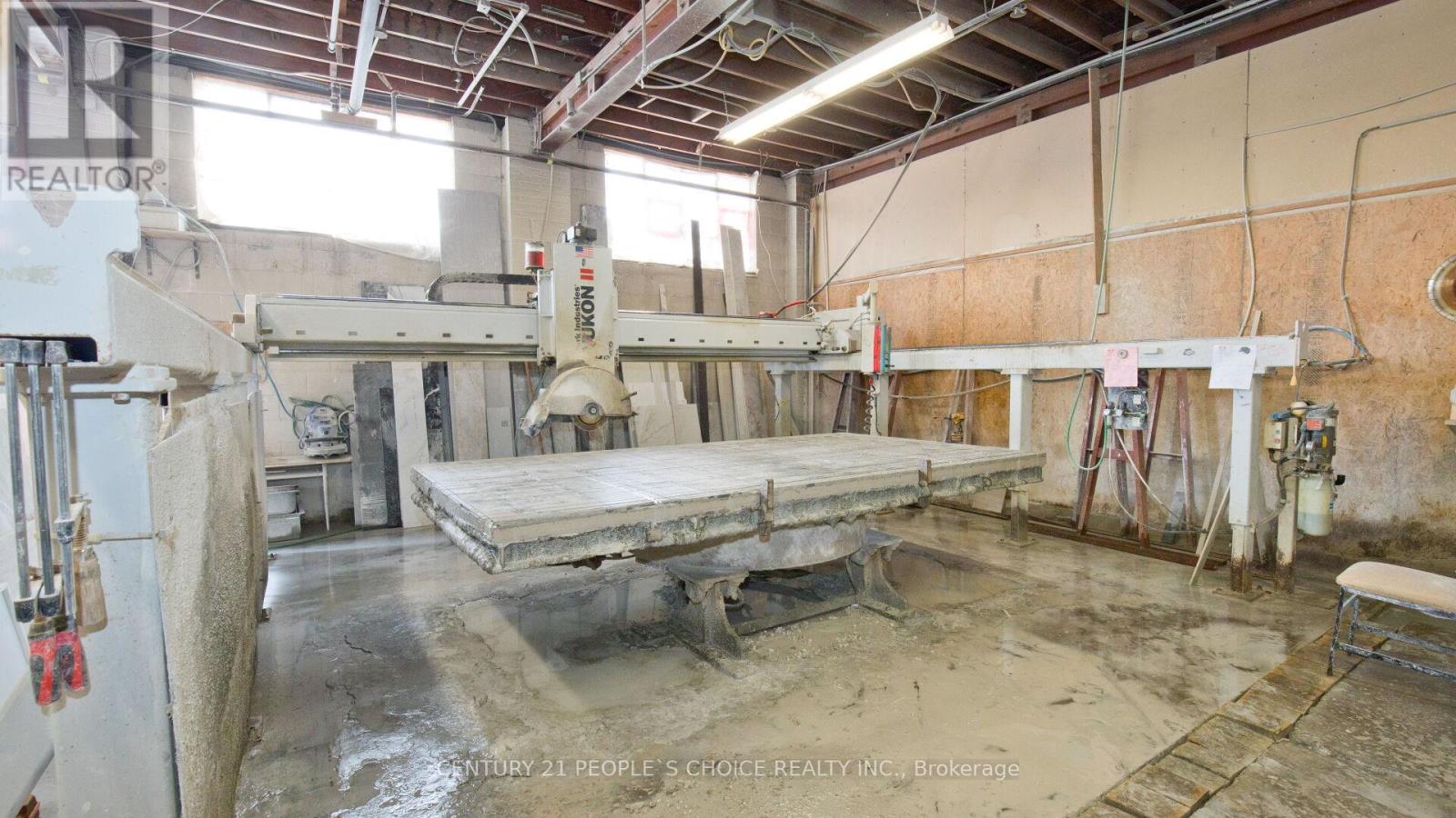 01 - 63 Torbarrie Road Property Photo 22