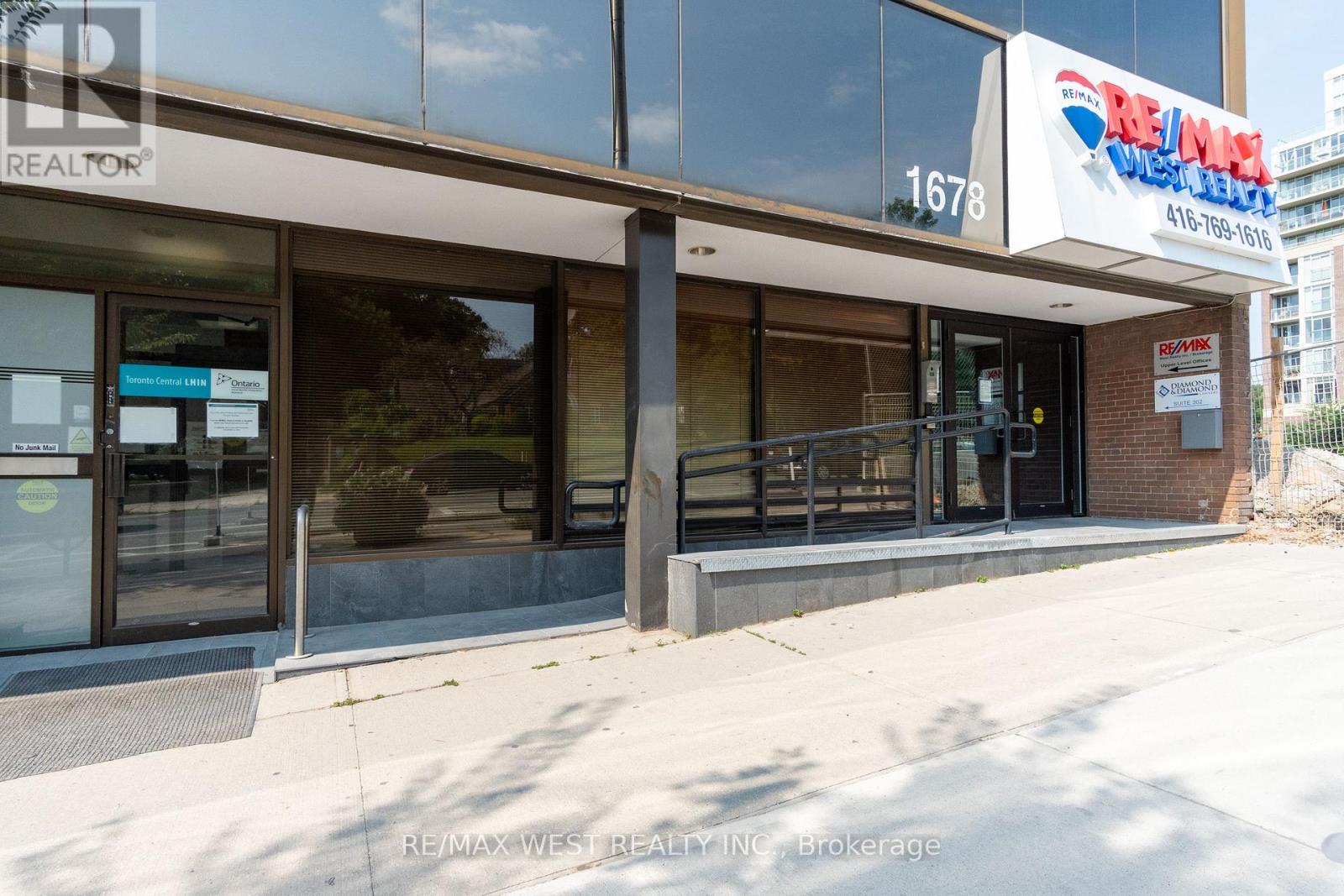 2nd Flr - 1678 Bloor Street W Property Photo 1
