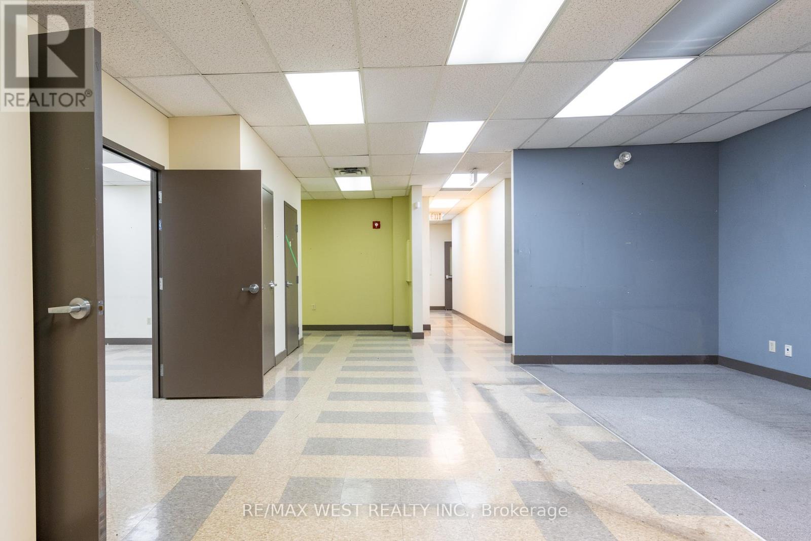 2nd Flr - 1678 Bloor Street W Property Photo 4