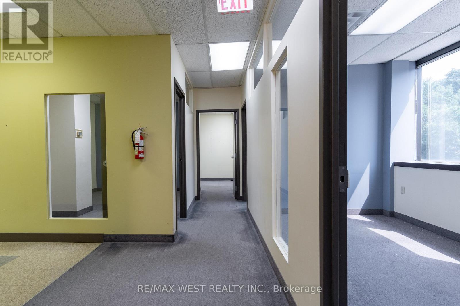 2nd Flr - 1678 Bloor Street W Property Photo 5