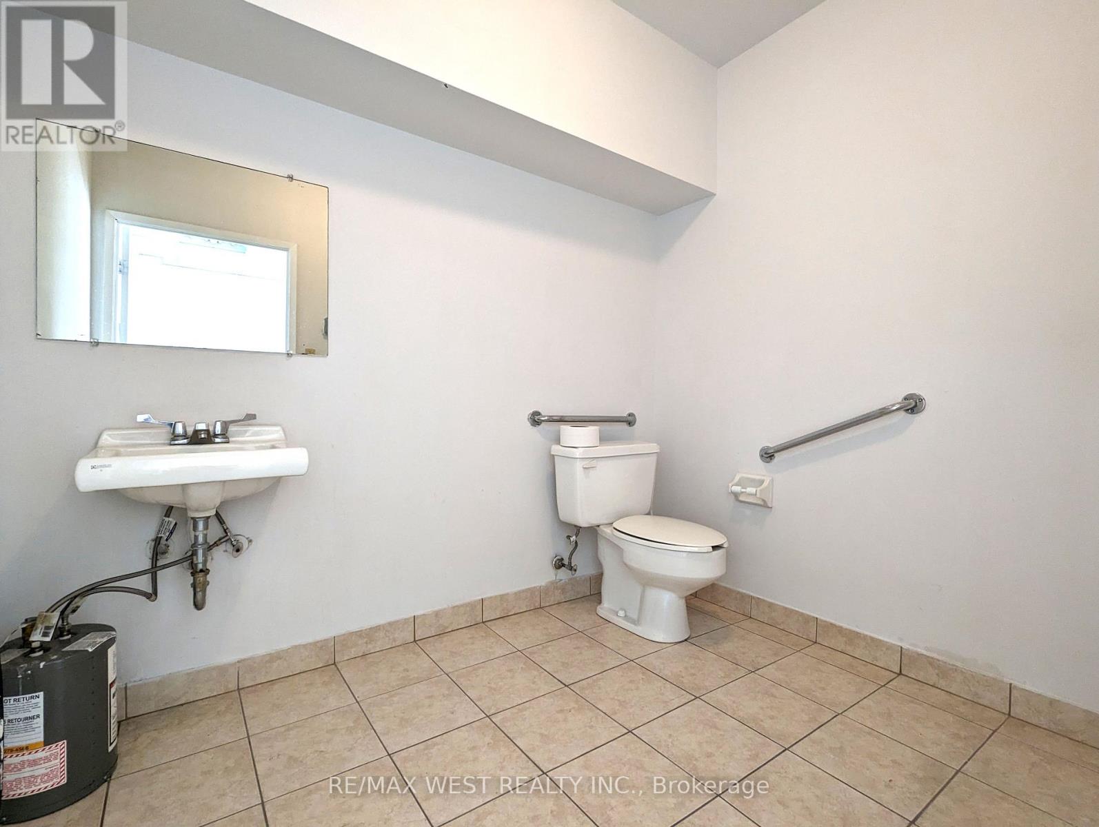 Unit 1 - 2468 Eglinton Avenue W Property Photo 9