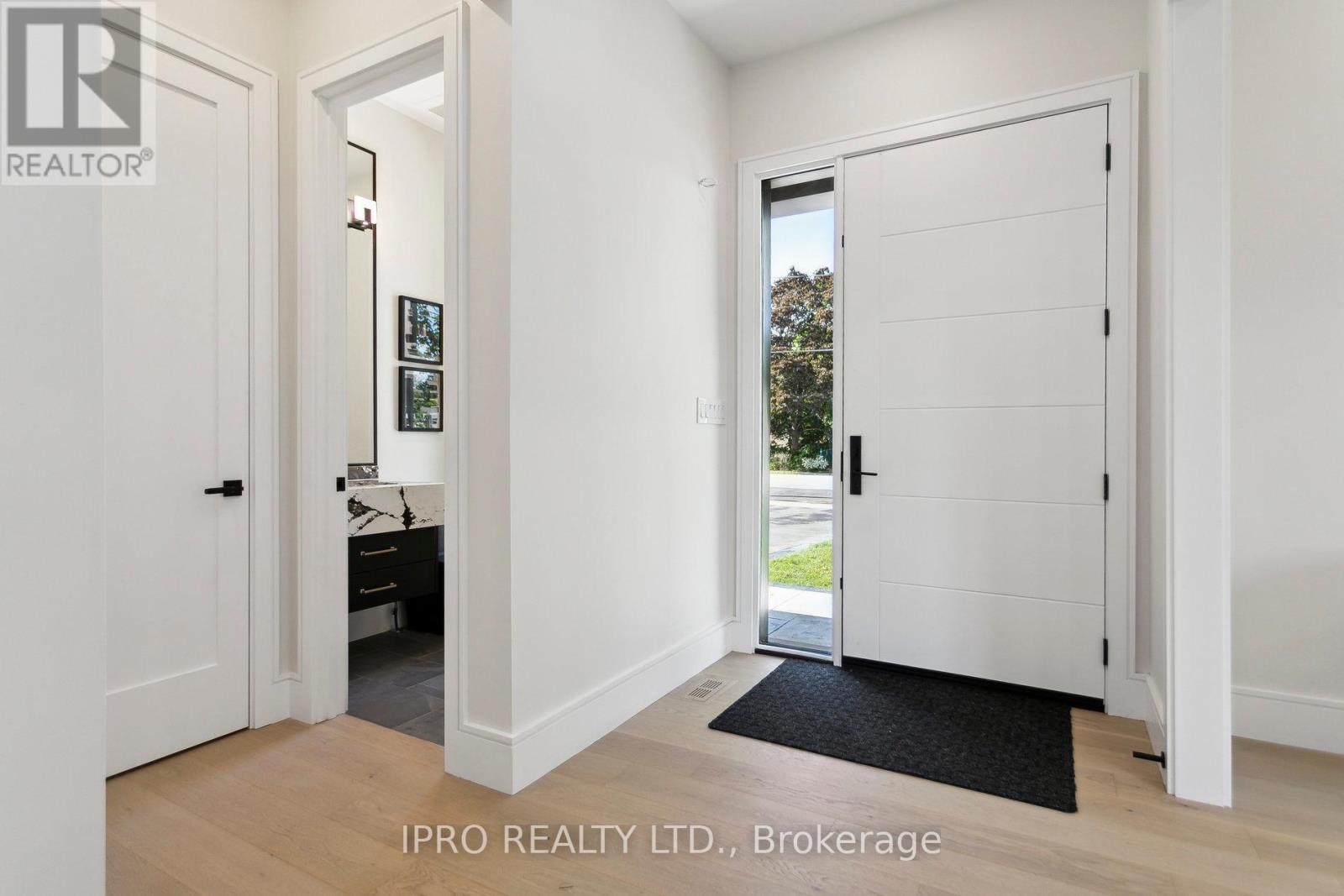 2082 Bridge Road Property Photo 4