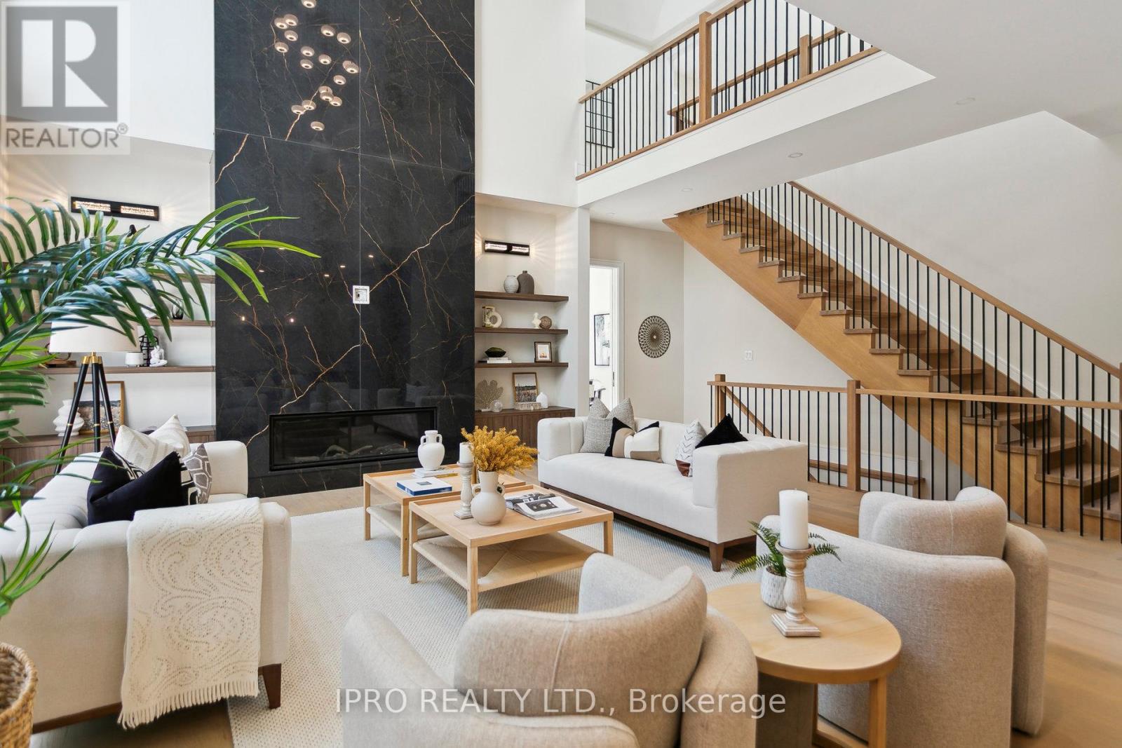 2082 Bridge Road Property Photo 10