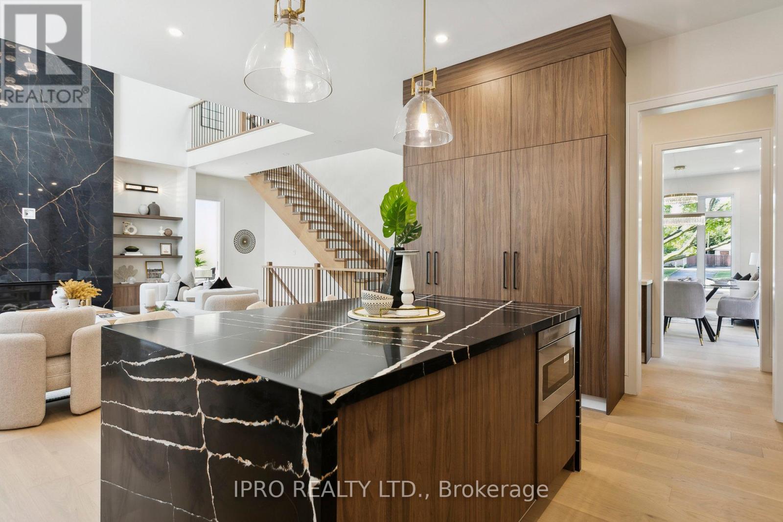 2082 Bridge Road Property Photo 16