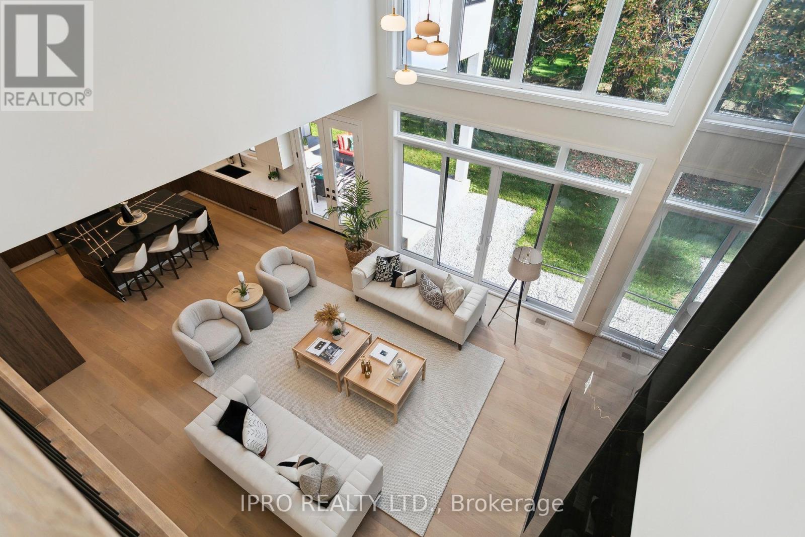 2082 Bridge Road Property Photo 21