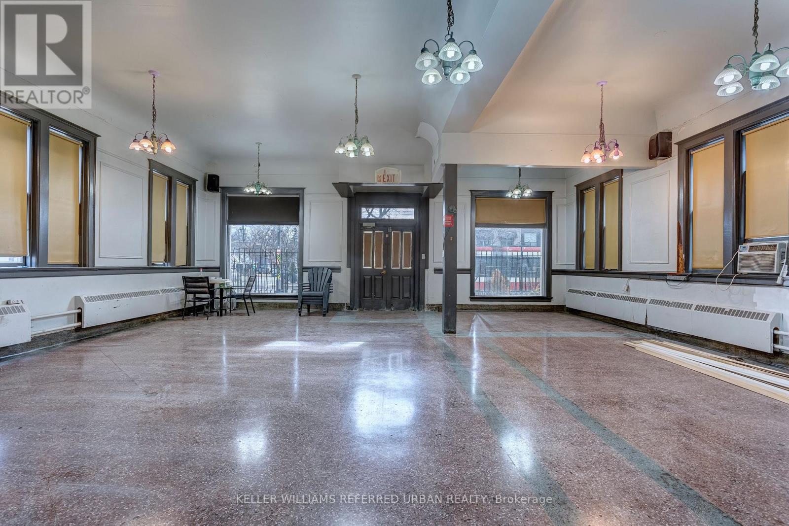 Ground - 2974 Lake Shore Boulevard W Property Photo 2