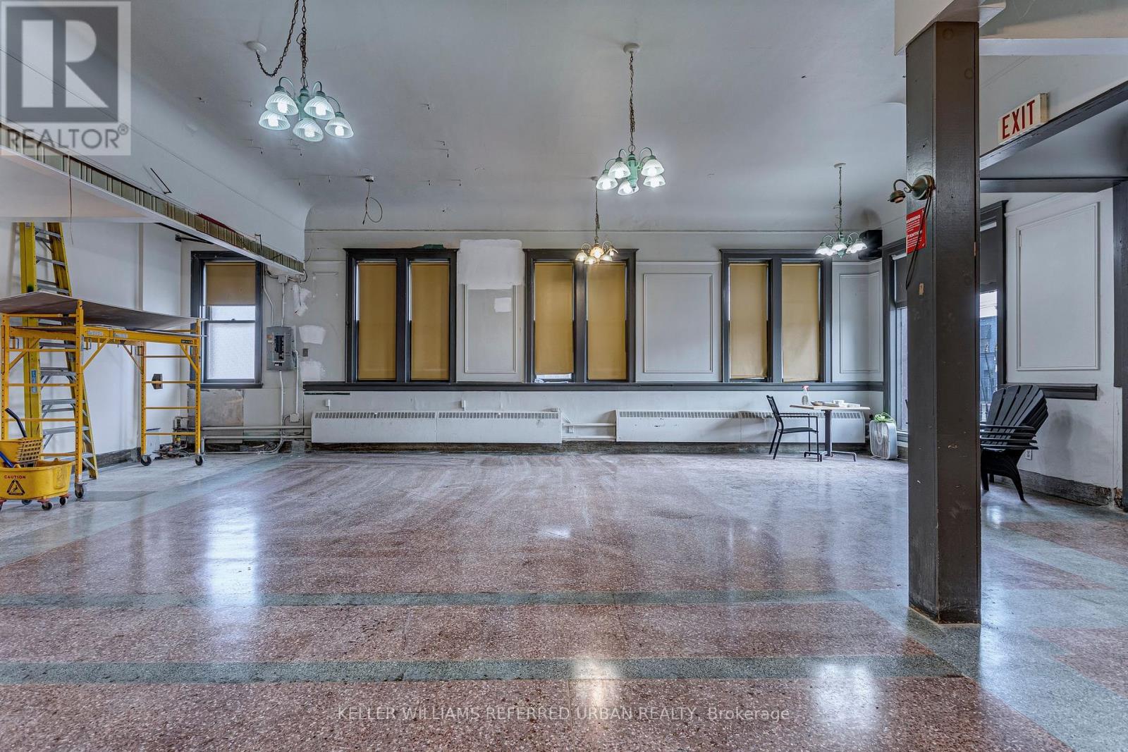 Ground - 2974 Lake Shore Boulevard W Property Photo 3