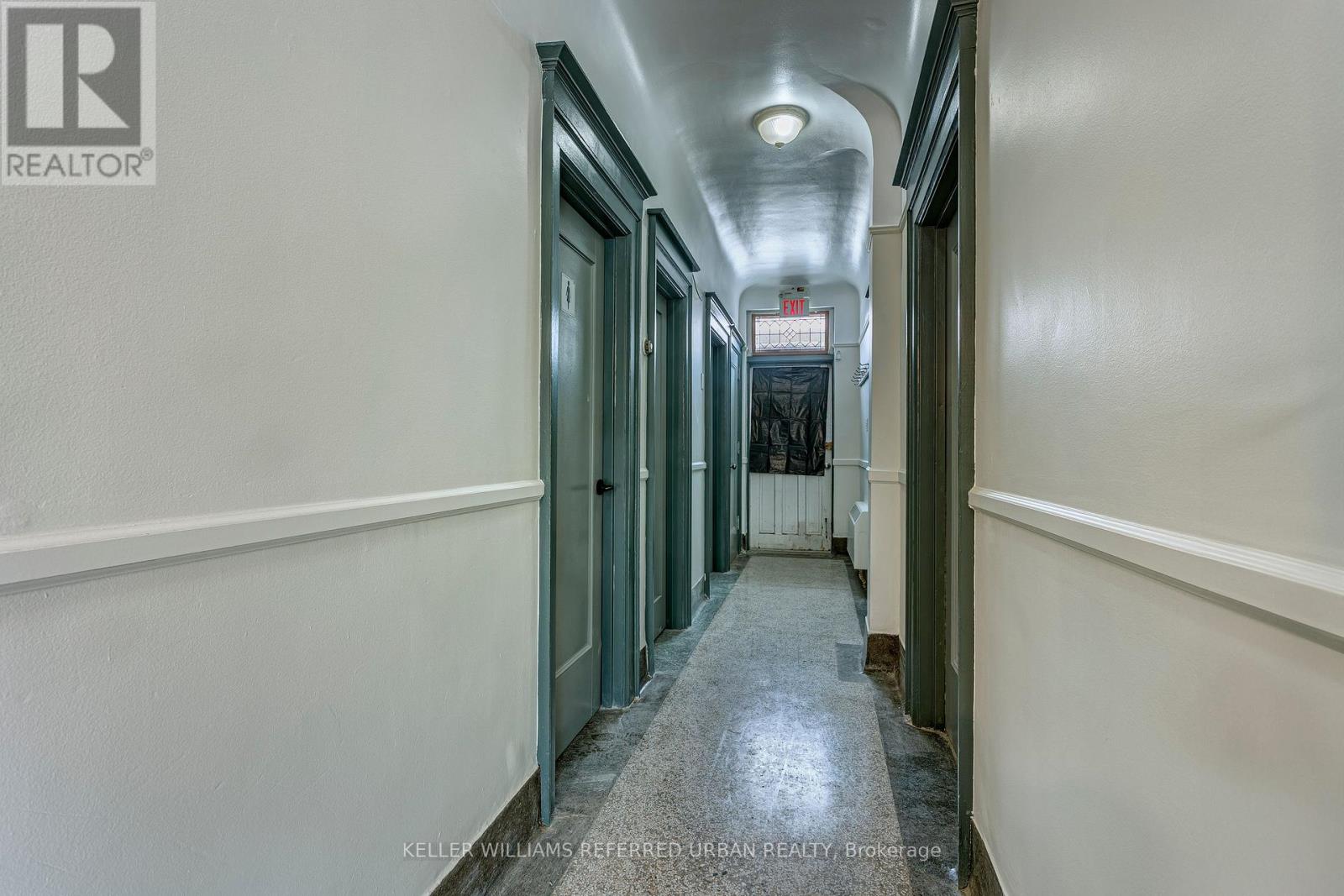 Ground - 2974 Lake Shore Boulevard W Property Photo 13