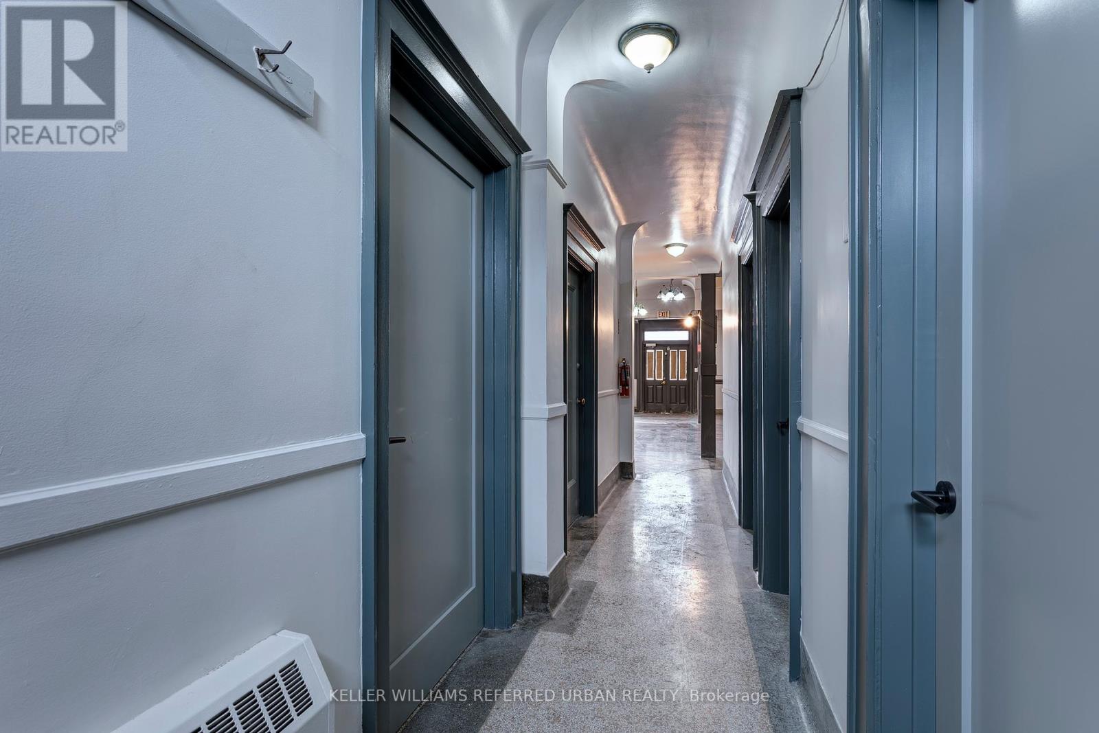 Ground - 2974 Lake Shore Boulevard W Property Photo 16
