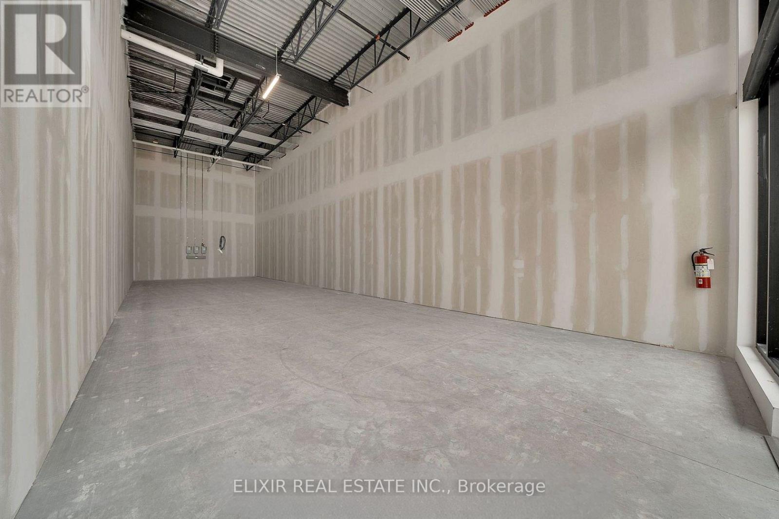 38 - 530 Speers Road Property Photo 7