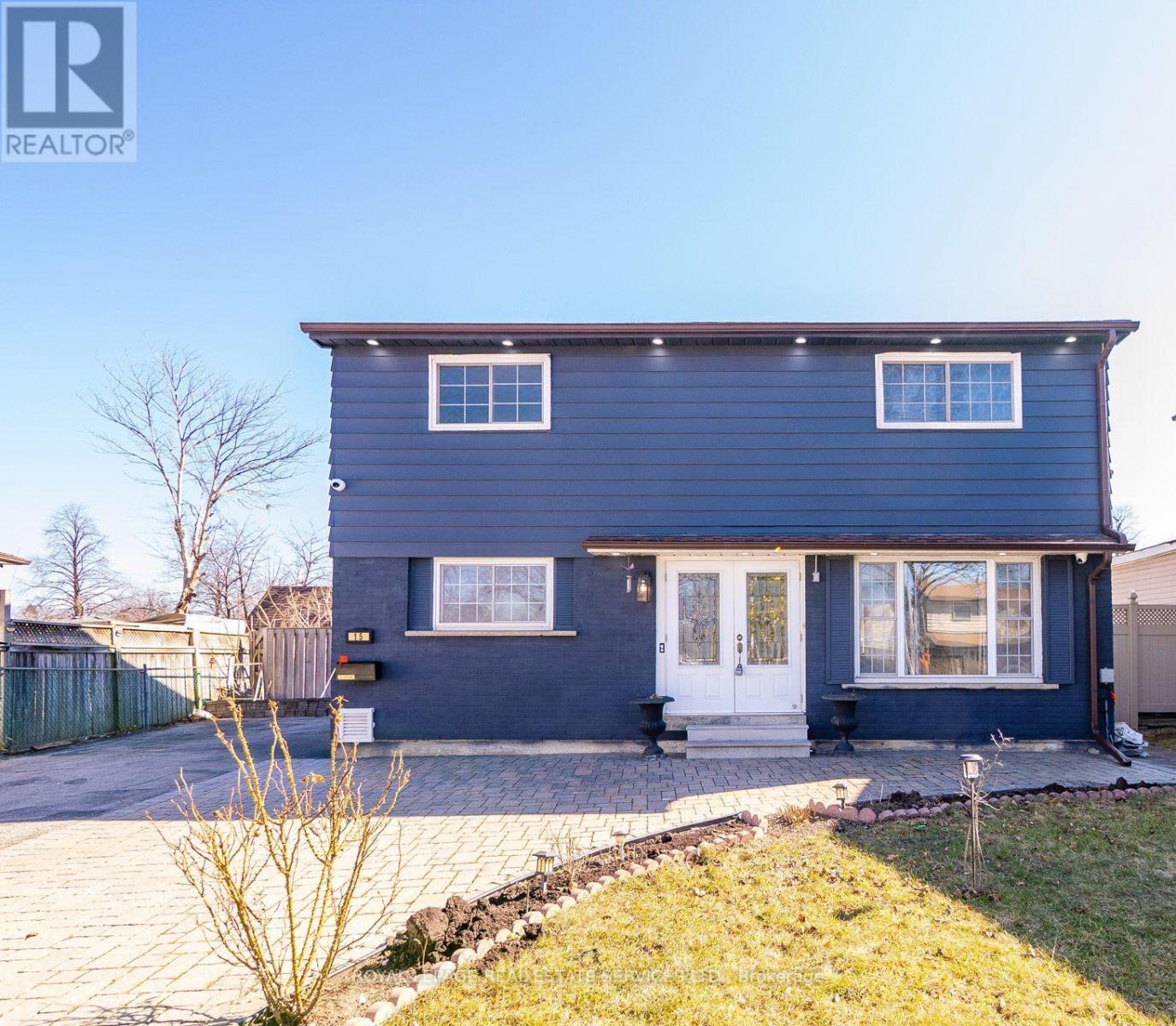 15 Banda Square Property Photo 1