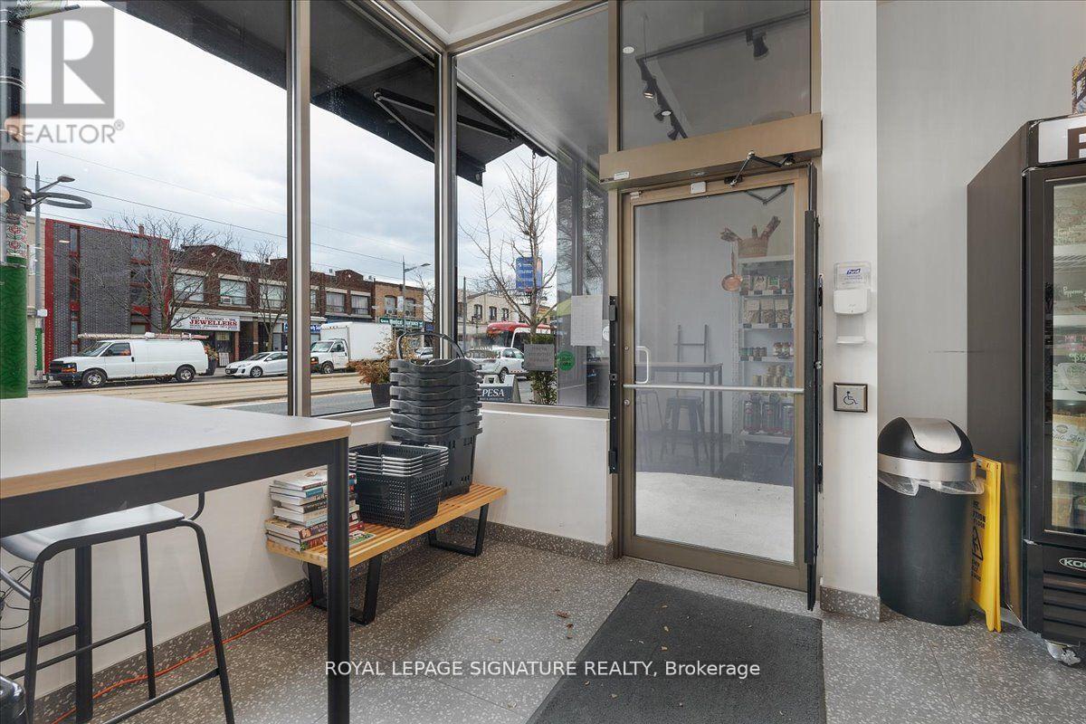 1700 St Clair Avenue W Property Photo 9