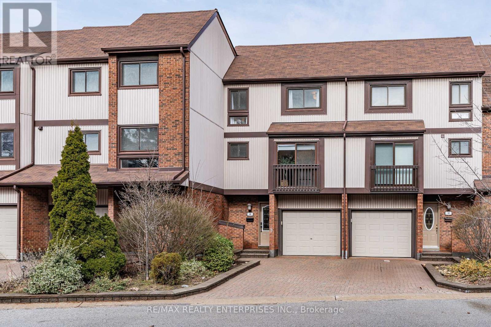 40 - 1060 Walden Circle Property Photo 1
